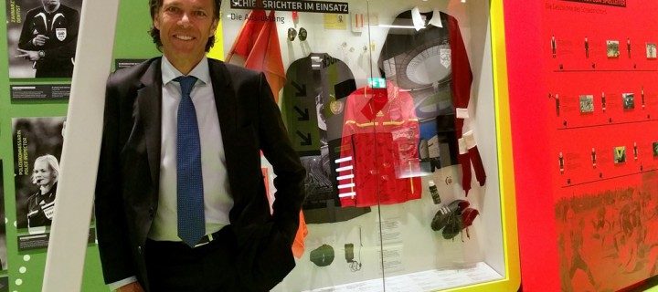 Urs Meier im Deutschen Fussballmuseum